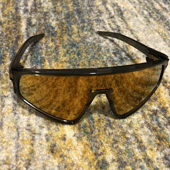 Oakley Latch Key - Picture 2 of 3